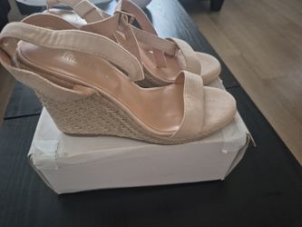 NUDE SUEDE SIZE 9 "NEW"