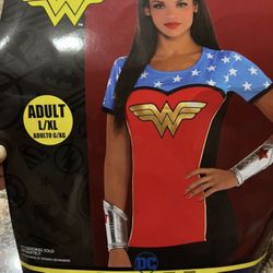 New Wonder Woman Shirt Only  ADULT Size Large Extra Large L/XL  Halloween Costume 