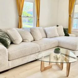 OM• $38 Initial • Brand New// Lindyn 3 Piece Sectional 