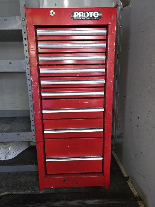 PROTO Industrial Grade Locking 9 Ball Bearing Drawer Side Tool Box with 2 Keys. No Low Offers/Trades Pick up in Burien