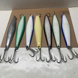 Fishing Gear Salas TNT Surface Jigs Set Of 7 
