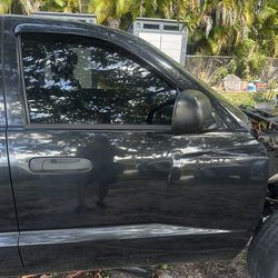 2008–2011 Dodge Dakota Passenger Front Door – $500 OBO