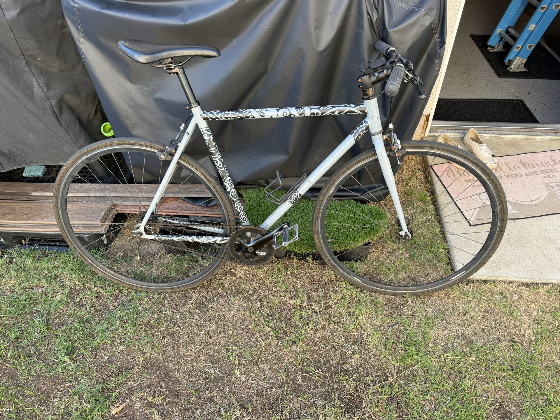 Fixie/ Single Speed Road Bike