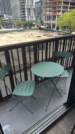 LIKE NEW - Table and Chair set