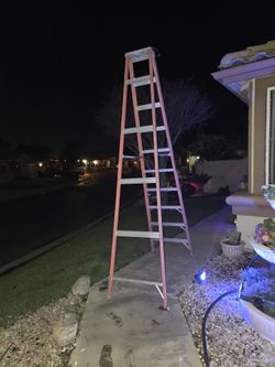 Fiberglass A-Frame Step Ladder