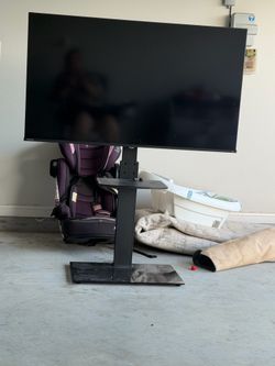 Tv works good with stand 43 inch