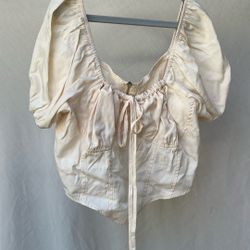 Size Medium, Soft Corset Like Crop Top Short Sleeve