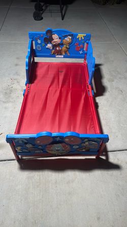 Toddler bed
