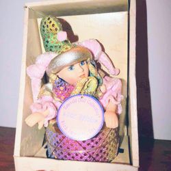 NEW 2001 Emerald Doll, Porcelain Jester Music Doll In Original Packaging And Box
