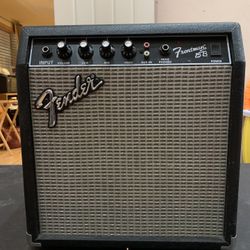FENDER FRONTMAN 15B BASS COMBO AMP