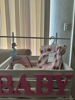 Free baby shower basket with baby stuff