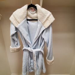 Hooded Super Plush Women's Robe by Dearfoams.