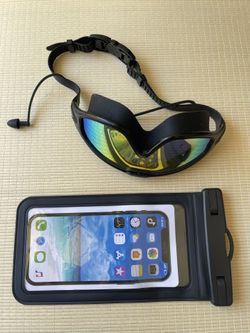 Shipping Free : Waterproof Bag for Cellphones While Swimming