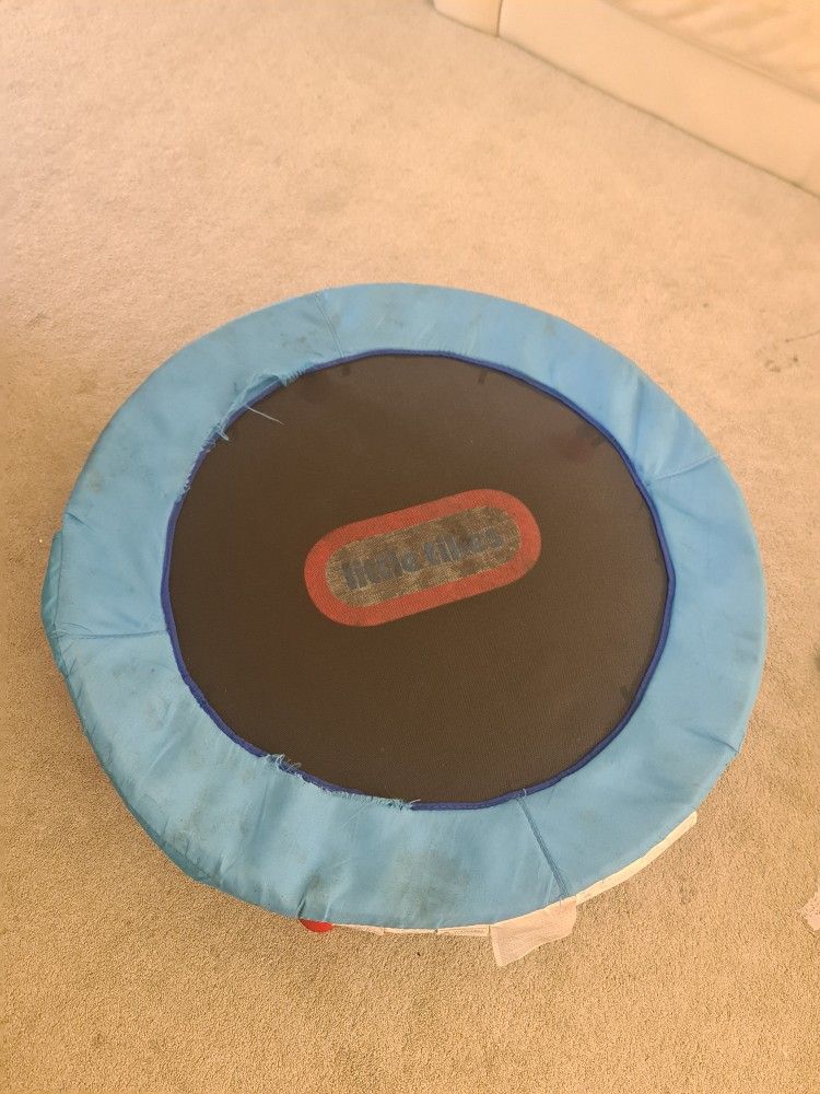 Free Littlelakes trampoline