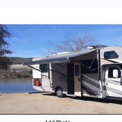 2016 Ford E-350 Four Winns V10 28 Ft. Motorhome/ RV