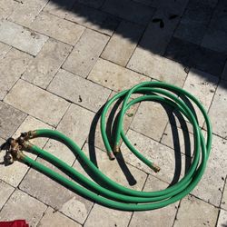 Hose and Hose Splitters (Used – Good Condition) 