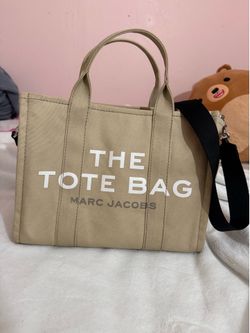 Marc Jacob’s Canvas Medium Tote Bag