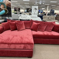 Beautiful Red Couch ¡ Great Deal Only $10 Down !
