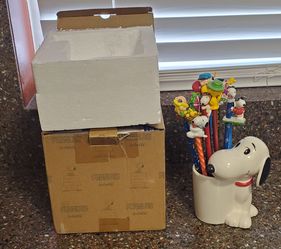 (12) Snoopy Hallmark Pencil Holder w/box rare pencil toppers /CB/LUCY/LINUS WOODSTOCK