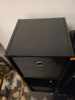 3 cube black shelf - Must PickUp