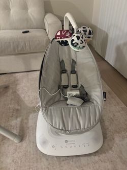 4moms MamaRoo Multi-Motion Baby Swing