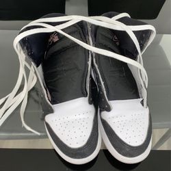 Jordan 1s Size 6  1/2 Youth 