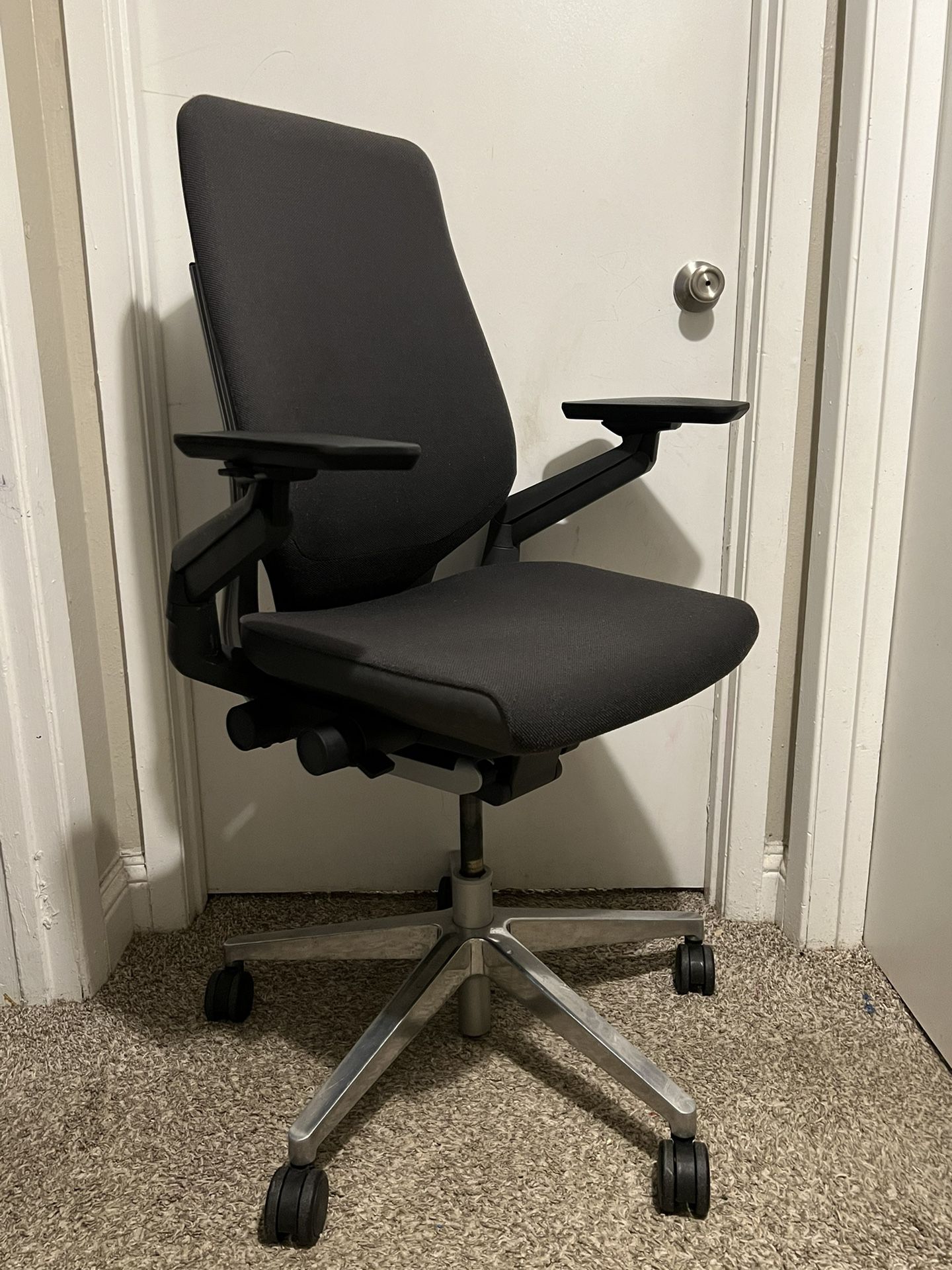 Steelcase Gesture Office Chair -fully Loaded 