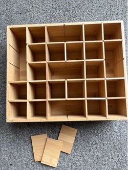 Bamboo modular display case