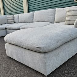 FREE DELIVERY!!! Living Spaces “Alana” Modular 6 Pc Sectional Couch ($2.6k Retail...50% OFF!!!)