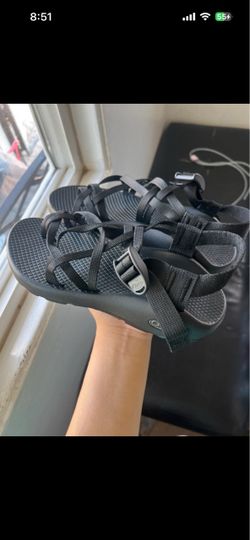 Black chaco sandals size 7