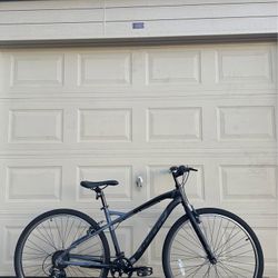 Hyper Bicycle Urban Hybrid Commuter Bike 700c - 8 speed Aluminium