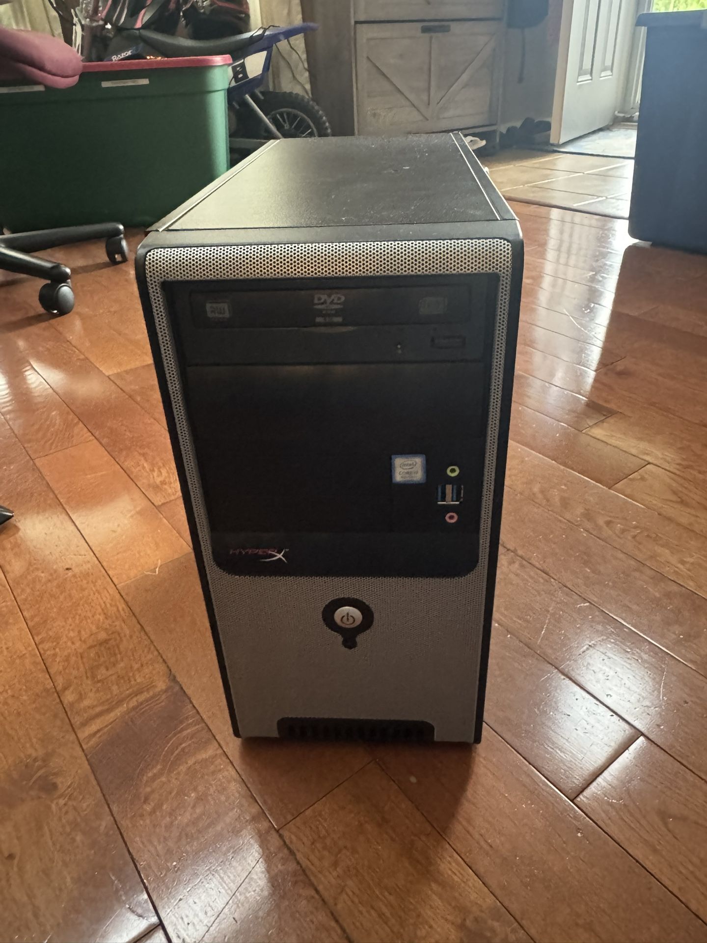Custom Built Tower PC i7-8700\16GB\500GBSSD\1TBHDD\DVD\Win11 Pro