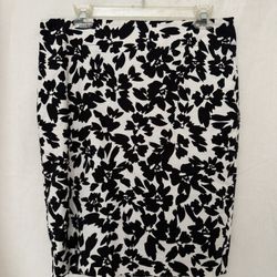 Women’s LOFT Skirt Sz. 10 very good condition
