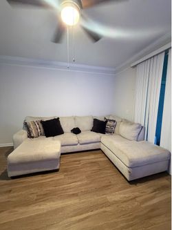 FURNITURE TO SELL I ACCEPT OFFERS I NEED TO LEAVE IT FOR MOVING