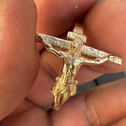 ✝️ 14K Gold Jesus Crucifix Ring – Size 8 – 5.9g 💛