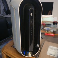 Alienware Aurora R11 Gaming PC (RTX 2080ti, Intel I7-10700KF)