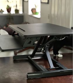 Seville Classics AIRLIFT Desk - Standing Desk