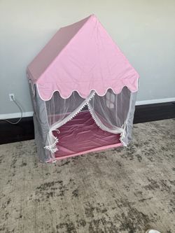 PRINCESS TENT NEW IN BOX $35 