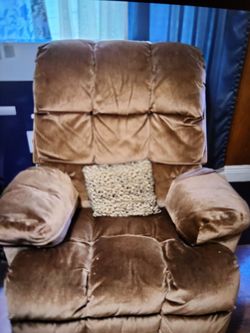 Recliner and massage with remote control $100