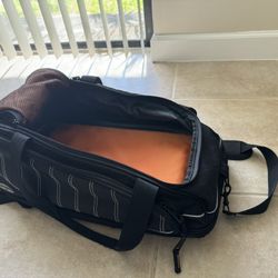 Samsonite small convertible cabin size duffle bag/backpack