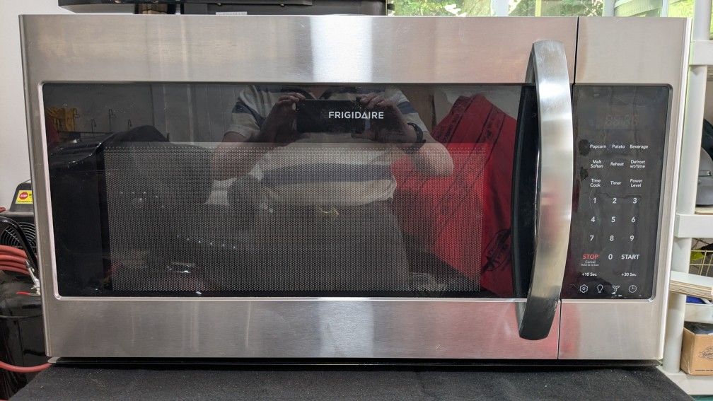 Under Cabinet Microwave 