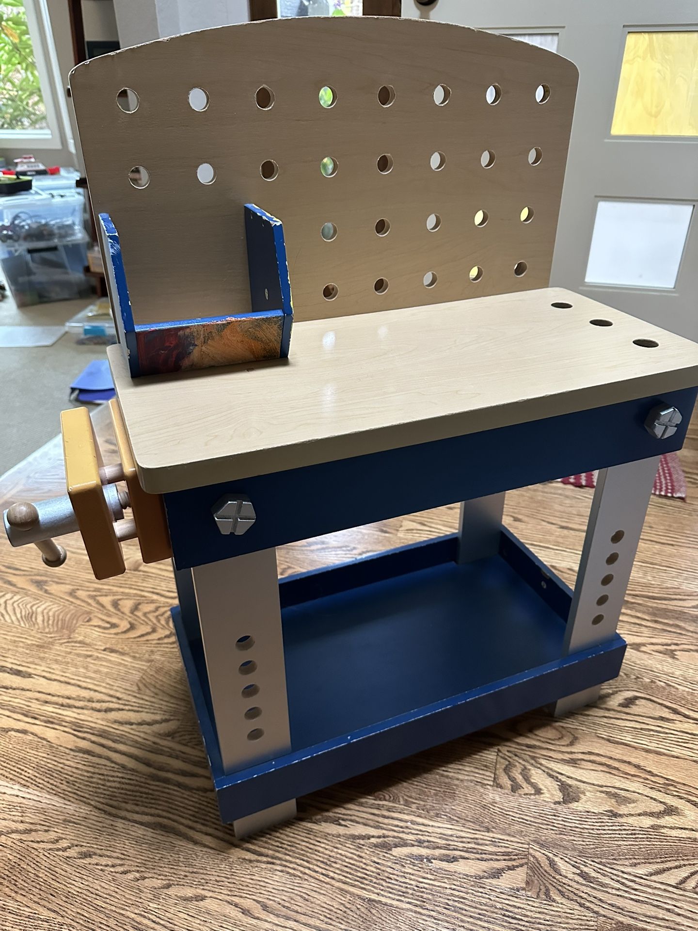 Free Kids Work Bench