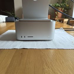 Mac Studio M1 Max