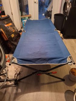 Foldable camping cot / Bed
