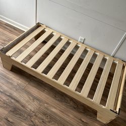 Very Sturdy Toddler bed