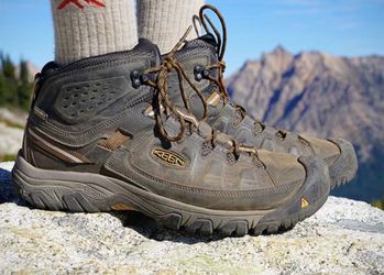 Keen Men's Targhee III Waterproof Mid Hiking Boots Camping olive size 11 wide