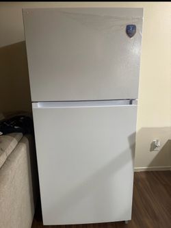 Fridge PLEASE READ DESCRIPTION