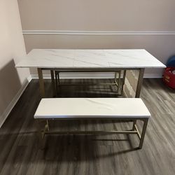 Expandable Dining Stable 