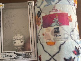Funko Pop! Art Cover: Disney - Cinderella (Sketched) #1523, and oversized 5ft X 6ft warm blanket Bundle