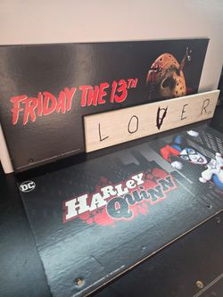 Spirit Halloween Signs